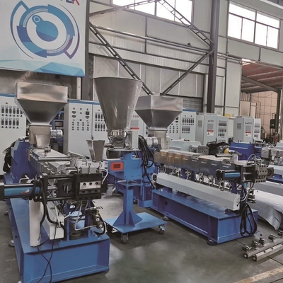 Twin Screw Co-rotating Parallel Plastic Granules Extrusion Machine met snelheid 500rpm